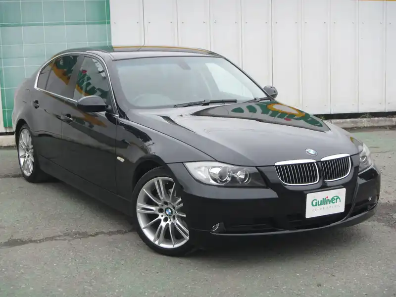 カタログ画像：３シリーズ（3 SERIES） ３２３ｉ 2005年10月 ABA-VB23 2500cc ブラック・サファイア（メタリック・カラー） 燃費9.4km / l  メイン