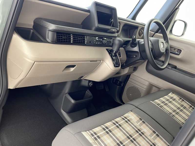 カタログ画像：Ｎ－ＢＯＸジョイ（N-BOX JOY） ベースグレード（２トーン） 2024年9月 6BA-JF6 660cc 燃費19.3km / l フロント