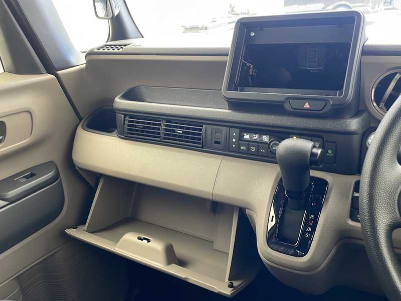 カタログ画像：Ｎ－ＢＯＸジョイ（N-BOX JOY） ベースグレード（２トーン） 2024年9月 6BA-JF6 660cc 燃費19.3km / l フロント