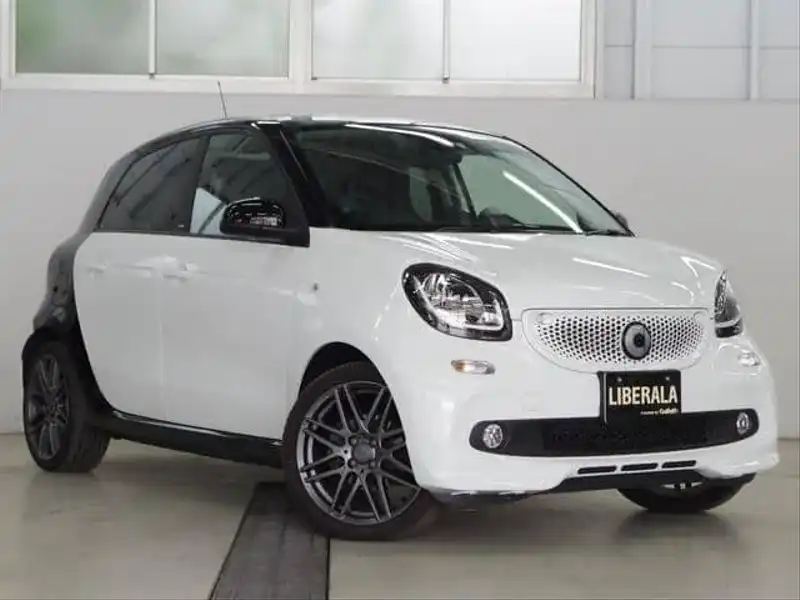 カタログ画像：スマートフォーフォー（SMART FOR FOUR） ＢＲＡＢＵＳ スポーツ 2019年1月 DBA-453044 900cc クリスタルホワイトorクリスタルホワイト×ブラック 燃費21.7km / l メイン（その他）