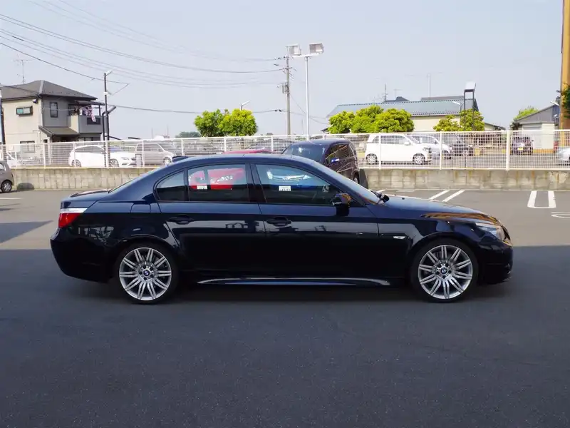 10083453 | カタログ画像：５シリーズ（5 SERIES） ５４０ｉ Ｍスポーツパッケージ 2008年1月 ABA-NW40 4000cc 外装