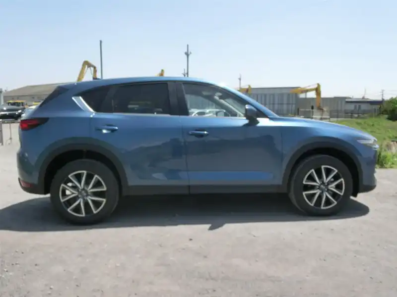 カタログ画像：ＣＸ－５（CX-5） ＸＤ プロアクティブ 2017年8月 LDA-KF2P 2200cc エターナルブルーマイカ 燃費17.2km / l 外装