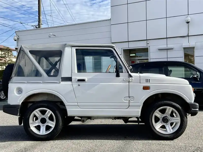 カタログ画像：ジムニー（JIMNY） 幌 ＣＣ 1997年5月 V-JA12C 660cc スペリアホワイト 燃費13.2km / l  外装