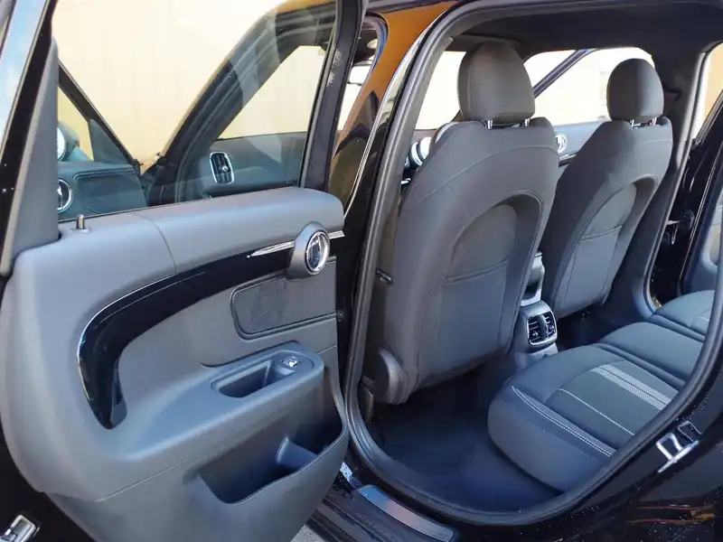 カタログ画像：ＭＩＮＩ（MINI） クーパーＳ クロスオーバー ブラックヒース 2018年2月 DBA-YS20 2000cc ミッドナイト・ブラック・メタリック 燃費15.5km / l 内装