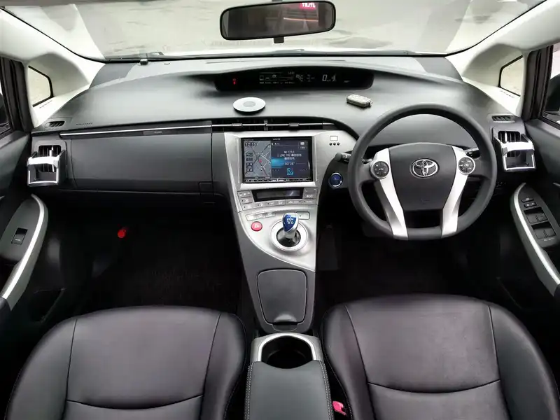 カタログ画像：プリウス（PRIUS） Ｓツーリングセレクション・マイコーデ 2014年8月 DAA-ZVW30 1800cc ホワイトパールクリスタルシャイン 燃費30.4km / l 内装