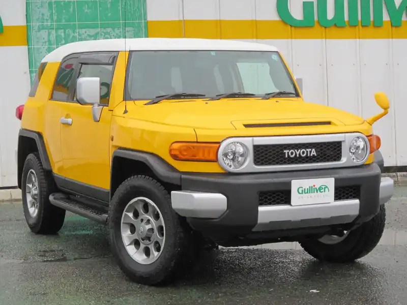 カタログ画像：ＦＪクルーザー（FJ CRUISER） ベースグレード 2010年12月 CBA-GSJ15W 4000cc ツートーン イエロー 燃費8.4km / l  メイン（その他）