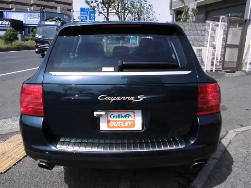 カタログ画像：カイエン（CAYENNE） カイエンＳ 2002年9月 GH-9PA00 4500cc バック