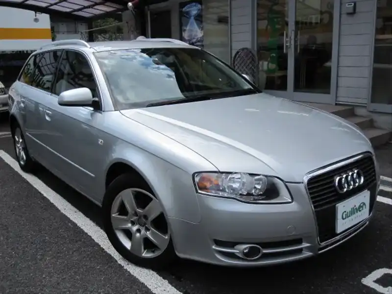 カタログ画像：Ａ４アバント（A4 AVANT） ２．０ 2005年2月 GH-8EALT 2000cc シルバーレイクメタリックorアコーヤシルバーメタリック 燃費10.8km / l  メイン（その他）