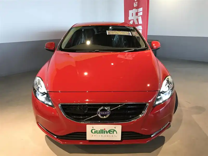 カタログ画像：Ｖ４０（V40） Ｄ４ ＳＥ 2015年7月 LDA-MD4204T 2000cc パッションレッド 燃費20.0km / l フロント