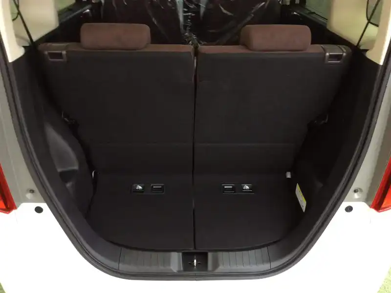 カタログ画像：Ｎ－ＢＯＸ（N-BOX） Ｇ・Ｌターボホンダセンシング 特別仕様車カッパーブラウンスタイル 2018年11月 DBA-JF3 660cc プラチナホワイト・パール＆カッパー 燃費25.6km / l 内装
