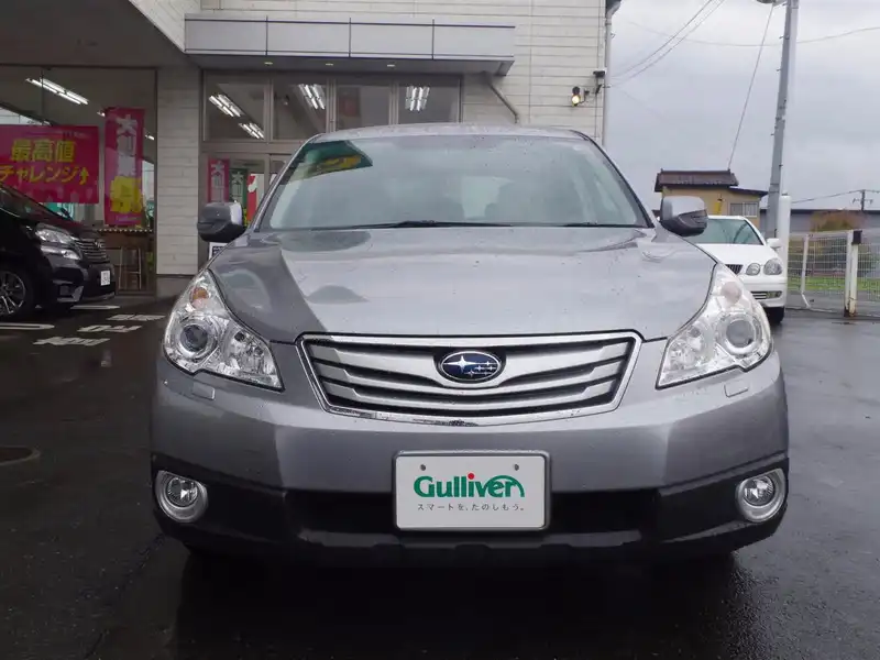 カタログ画像：レガシィアウトバック（LEGACY OUTBACK） ２．５ｉ Ｌパッケージ 2010年5月 DBA-BR9 2500cc スティールシルバー・メタリック 燃費13.2km / l  フロント