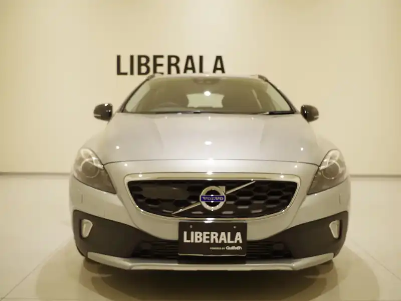 カタログ画像：Ｖ４０（V40） クロスカントリー Ｄ４ 2015年7月 LDA-MD4204T 2000cc エレクトリックシルバーメタリックorブライトシルバーメタリック 燃費21.2km / l フロント