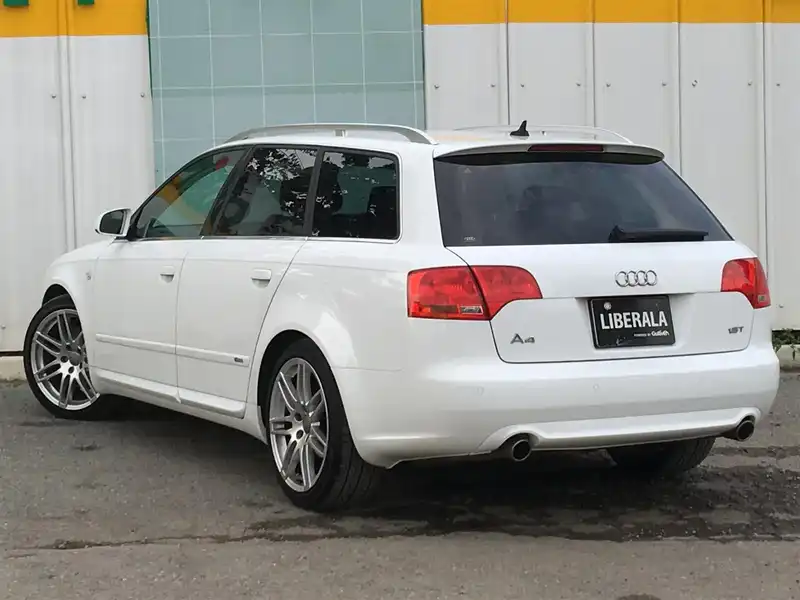 カタログ画像：Ａ４アバント（A4 AVANT） １．８Ｔ ダイナミックラインプラス 2007年10月 ABA-8EBFB 1800cc 燃費11.4km / l  バック