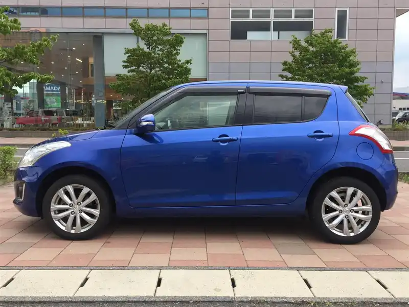 カタログ画像：スイフト（SWIFT） ＸＳ－ＤＪＥ 2014年4月 DBA-ZC72S 1200cc ブーストブルーパールメタリック 燃費26.4km / l 外装