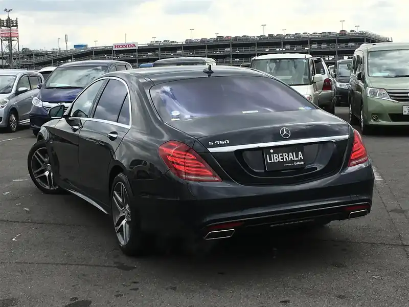 カタログ画像：Ｓクラス（S-CLASS） Ｓ５５０ロング エディション１ 2013年10月 DBA-222182 4700cc アンスラサイトブルー 燃費10.1km / l バック