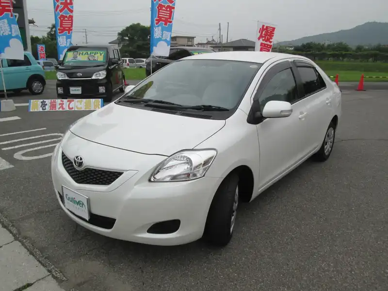 カタログ画像：ベルタ（BELTA） Ｘ Ｌパッケージ 2011年8月 CBA-NCP96 1300cc ホワイトパールクリスタルシャイン 燃費16.0km / l  外装