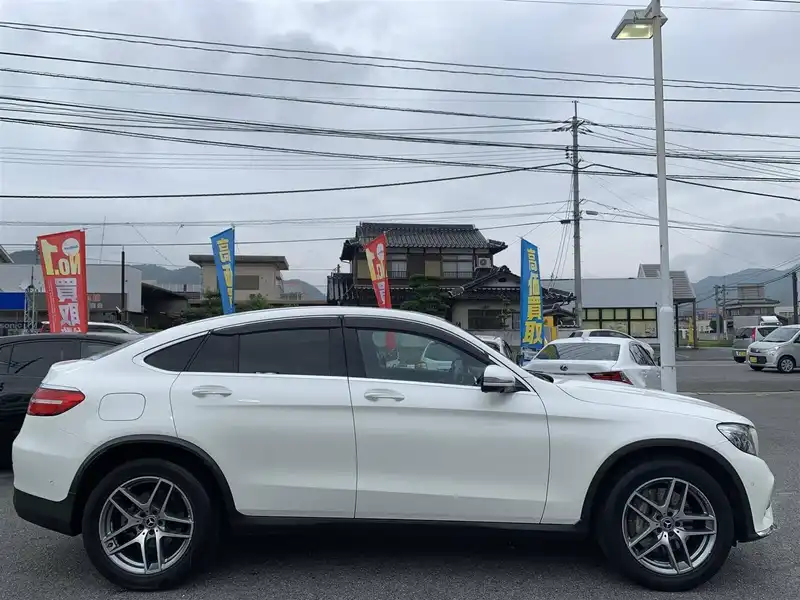 カタログ画像：ＧＬＣ（GLC-CLASS） ＧＬＣ２５０ ４マチック クーペスポーツ（本革仕様） 2018年1月 DBA-253346 2000cc ポーラーホワイト（Ｓ） 燃費13.4km / l 外装