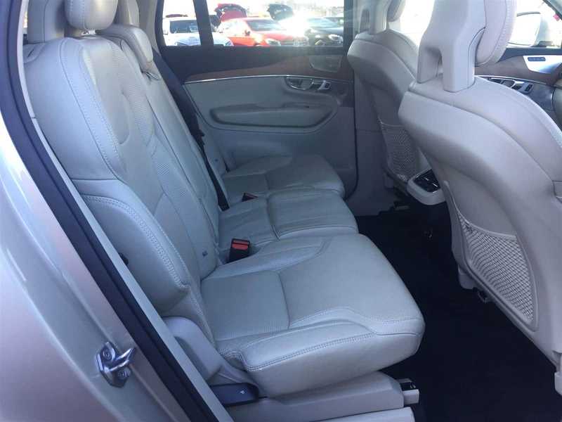 カタログ画像：ＸＣ９０（XC90） Ｔ８ ツインエンジン ＡＷＤ エクセレンス 2018年8月 DLA-LB420XCPA 2000cc ルミナスサンドメタリック 燃費13.7km / l バック