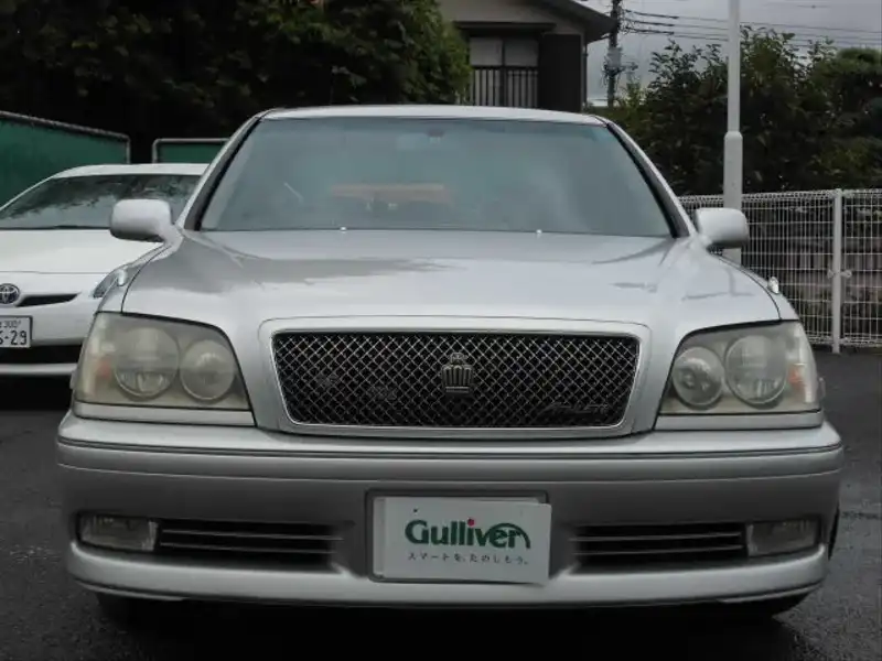 カタログ画像：クラウン（CROWN） アスリートＶプレミアム 2002年8月 GH-JZS171 2500cc ホワイトパールクリスタルシャイン 燃費9.2km / l  フロント