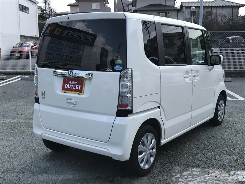 カタログ画像：Ｎ－ＢＯＸ（N-BOX） Ｃ 2015年11月 DBA-JF1 660cc プレミアムホワイト・パールⅡ 燃費25.6km / l バック