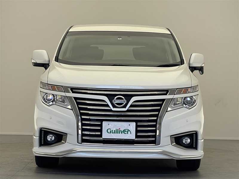 カタログ画像：エルグランド（ELGRAND） ３５０ハイウェイスター 2022年11月 5BA-PE52 3500cc ピュアホワイトパール（３Ｐ） 燃費8.7km / l フロント