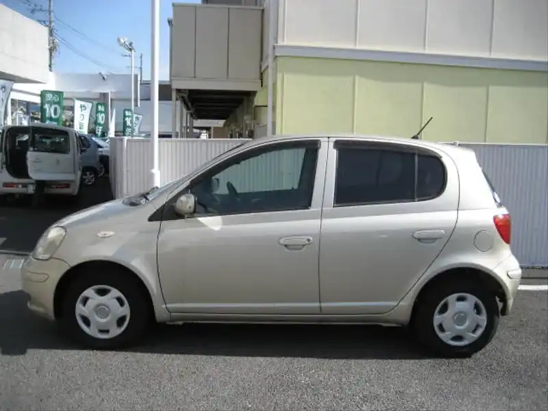 カタログ画像：ヴィッツ（VITZ） Ｕ 2004年4月 CBA-NCP15 1300cc シャンパンメタリックorペールオレンジマイカメタリック 燃費16.6km / l  外装