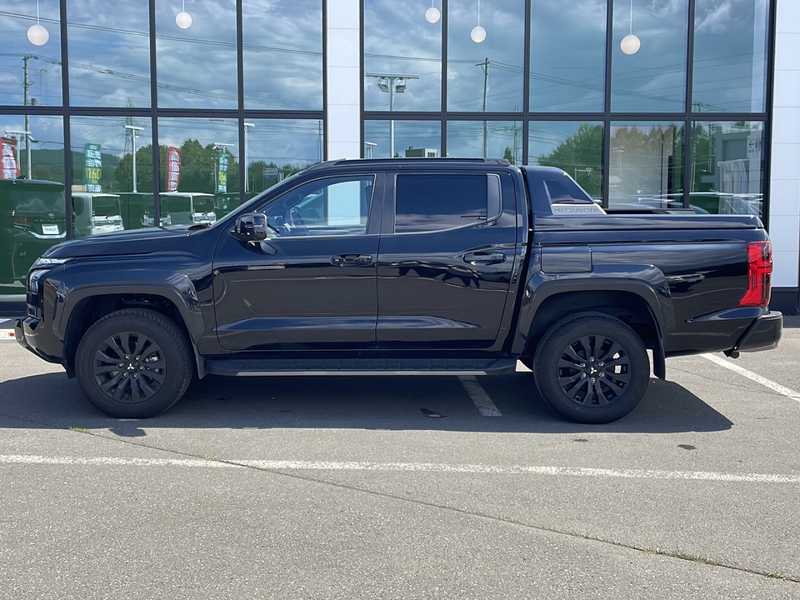 カタログ画像：トライトン（TRITON） ＧＬＳ 2024年2月 3DF-LC2T 2400cc 燃費11.3km / l 外装