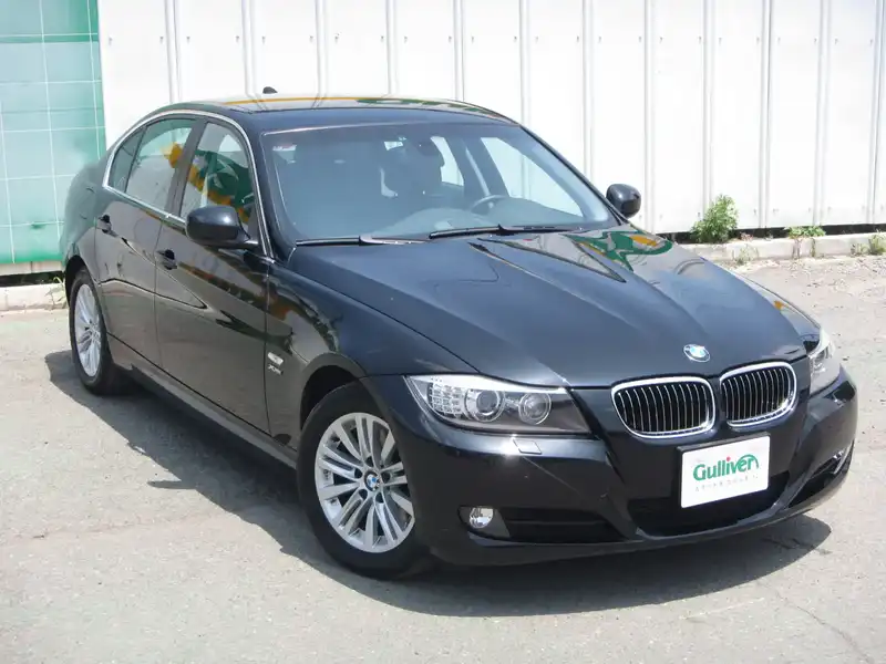 10051170 | カタログ画像：３シリーズ（3 SERIES） ３２５ｉ ｘＤｒｉｖｅ 2008年10月 ABA-VF25 2500cc ブラック・サファイア（メタリック・カラー） メイン