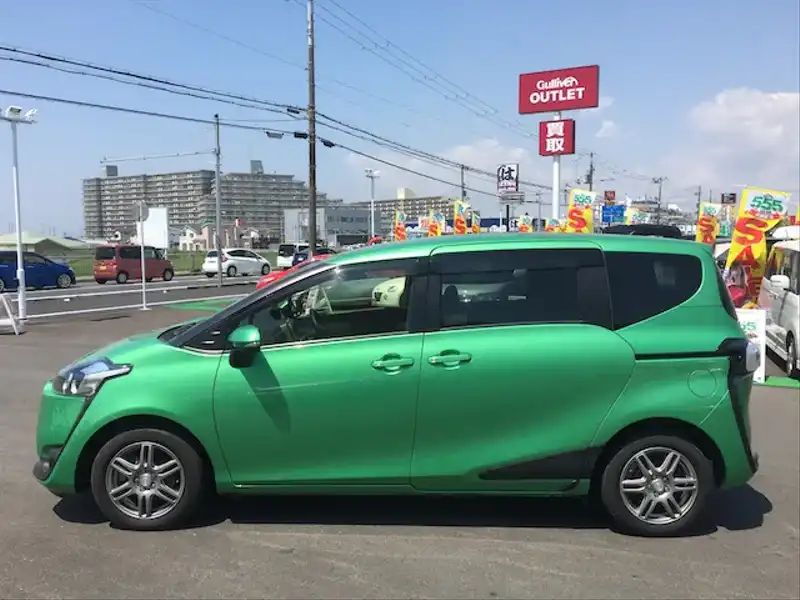 カタログ画像：シエンタ（SIENTA） Ｘ 2015年7月 DBA-NCP175G 1500cc グリーンマイカメタリック 燃費15.4km / l 外装