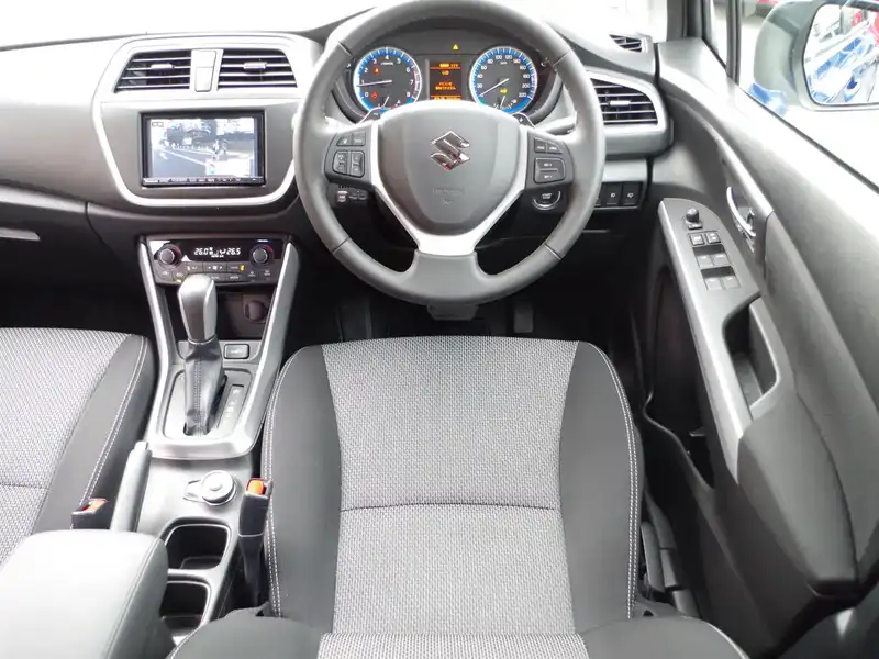 10095774 | カタログ画像：ＳＸ４ Ｓクロス（SX4 S CROSS） ベースグレード 2015年2月 DBA-YB22S 1600cc ブーストブルーパールメタリック3 内装