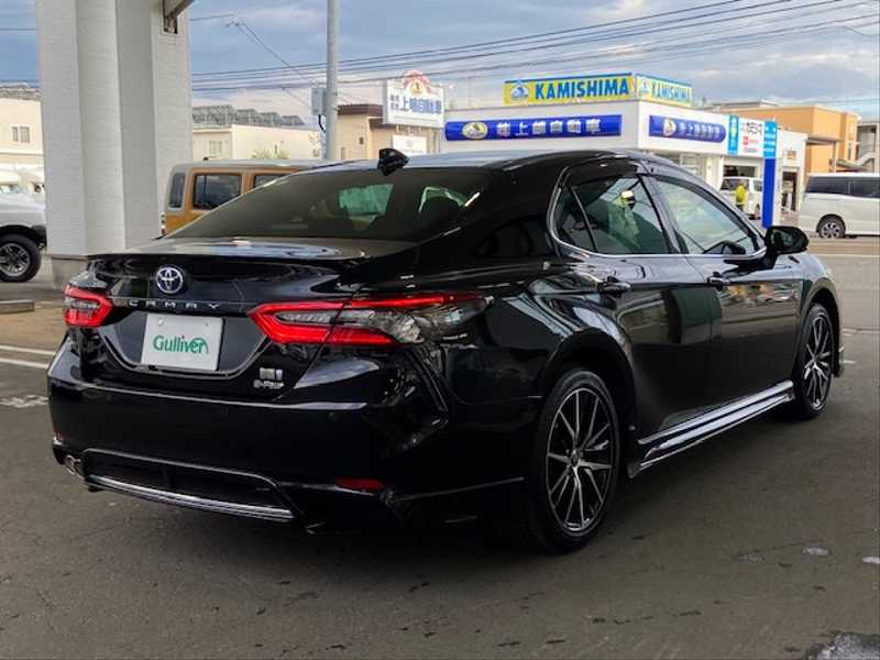 カタログ画像：カムリ（CAMRY） ＷＳレザーパッケージ 2022年8月 6AA-AXVH75 2500cc プラチナホワイトパールマイカorアティチュードブラックマイカ×プラチナホワイトパールマイカ 燃費21.6km / l 外装