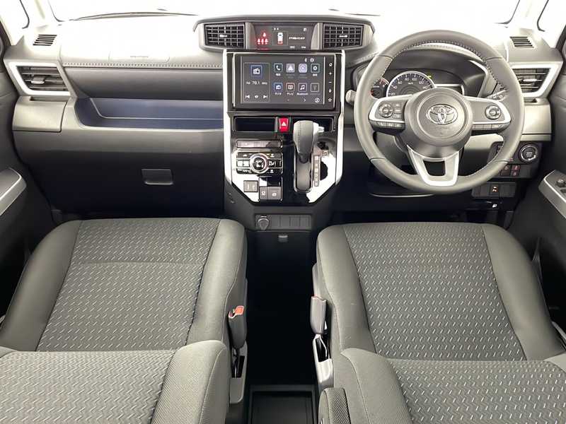 カタログ画像：ルーミー（ROOMY） カスタムＧ 2024年12月 5BA-M910A 1000cc パールホワイトⅢorブラックマイカメタリック×パールホワイトⅢ 燃費16.8km / l 内装