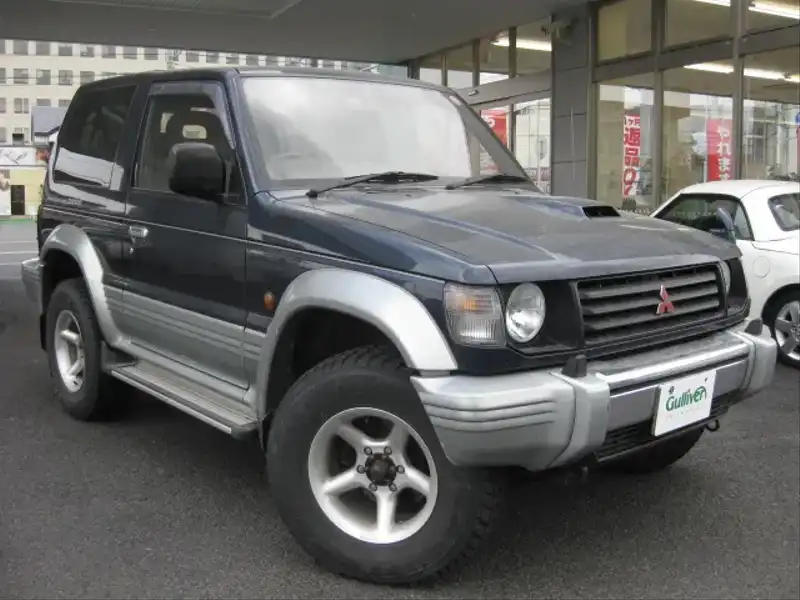 4004266 | カタログ画像：パジェロ（PAJERO） キックアップルーフ ＸＥバン 1996年5月 KC-V46V 2800cc メイン