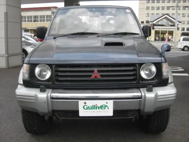 カタログ画像：パジェロ（PAJERO） キックアップルーフ ＸＥバン 1996年5月 KC-V46V 2800cc フロント