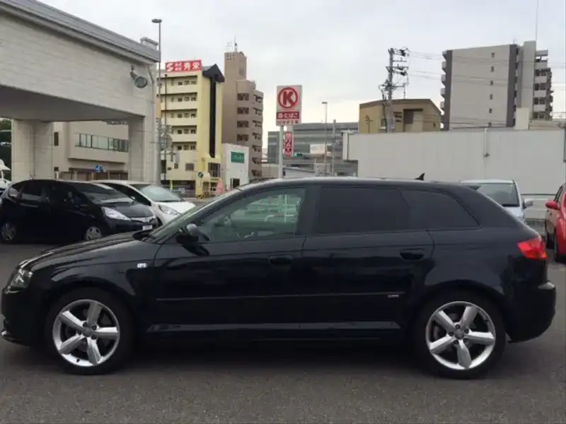 カタログ画像：Ａ３（A3） スポーツバック２．０ＴＦＳＩ 2006年7月 GH-8PBWA 2000cc ファントムブラックパールエフェクト 燃費12.4km / l  外装