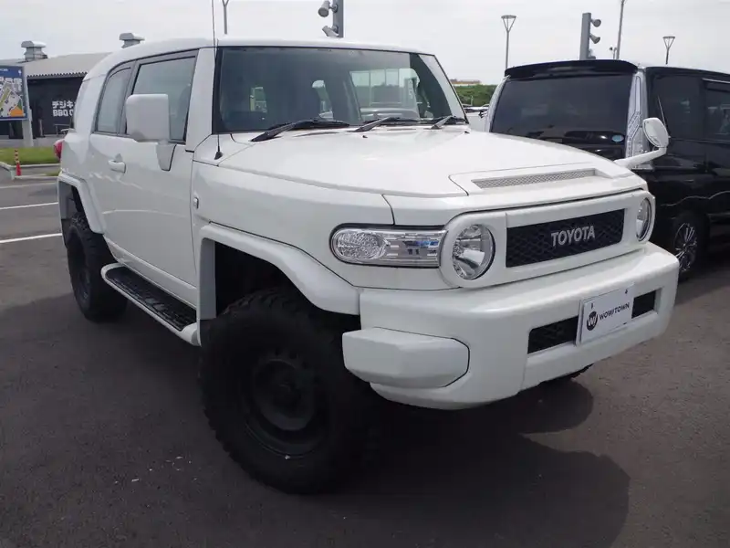 10066580 | カタログ画像：ＦＪクルーザー（FJ CRUISER） ベースグレード 2010年12月 CBA-GSJ15W 4000cc ホワイト メイン