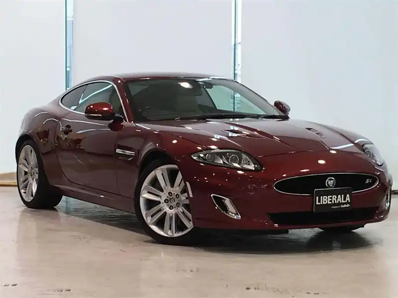 カタログ画像：ＸＫ（XK） ＸＫＲ－Ｓクーペ 2011年12月 CBA-J43YB 5000cc イタリアンレーシングレッド 燃費6.6km / l メイン