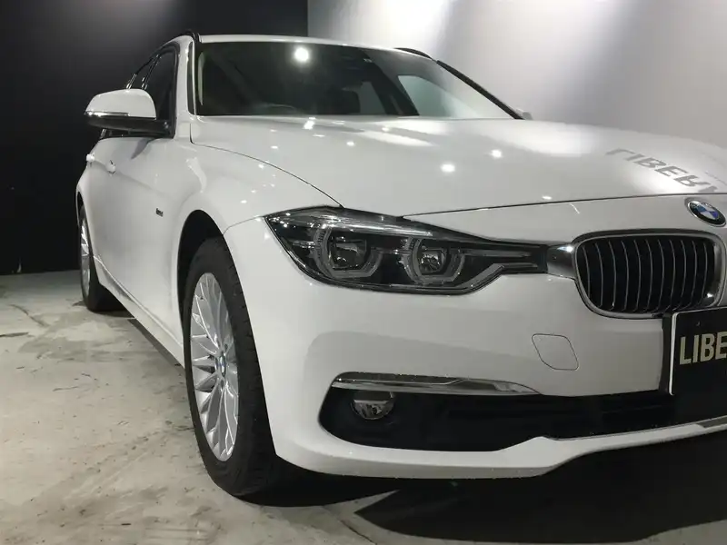 カタログ画像：３シリーズ（3 SERIES） ３２０ｉ ｘＤｒｉｖｅツーリング ラグジュアリー 2015年9月 DBA-8A20 2000cc ミネラル・ホワイト 外装