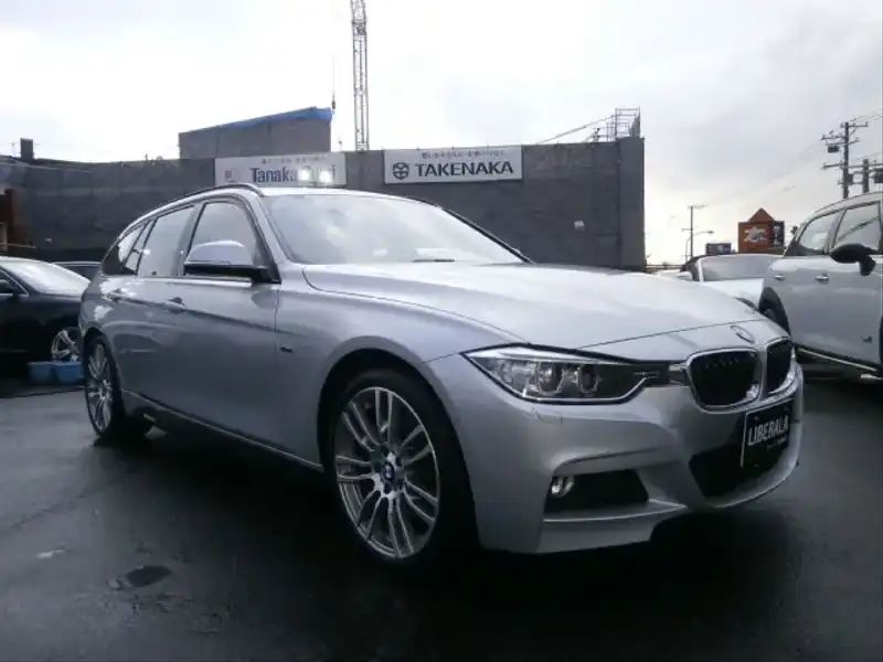 カタログ画像：３シリーズ（3 SERIES） ３２０ｉ ｘＤｒｉｖｅツーリング Ｍスポーツ 2013年8月 DBA-3B20 2000cc オリオン・シルバーorグレイシャー・シルバー 燃費14.5km / l メイン（その他）