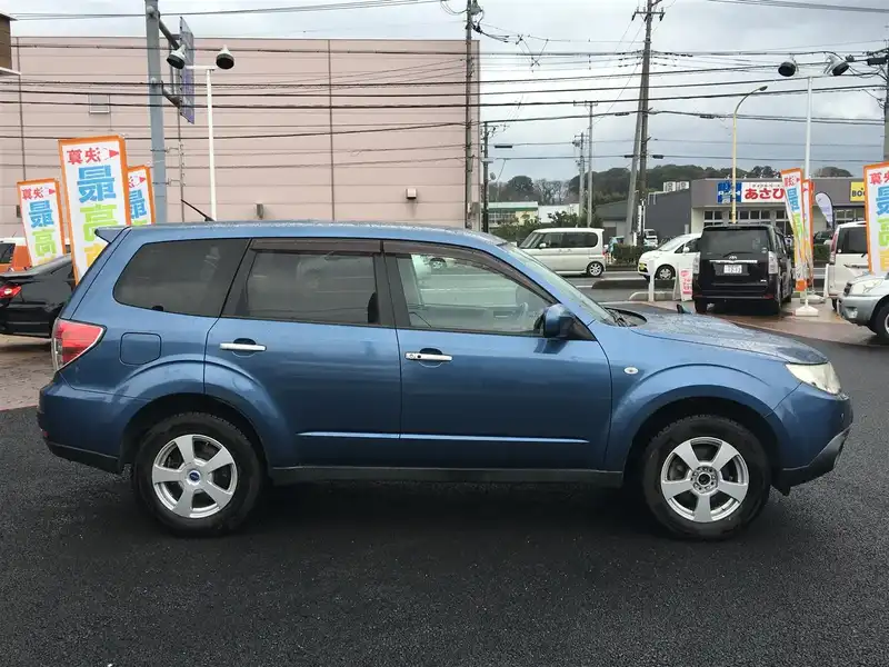 10053558 | カタログ画像：フォレスター（FORESTER） ２．０ＸＴ 2009年1月 CBA-SH5 2000cc ニューポートブルー・パール 外装