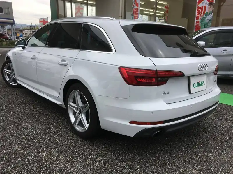 カタログ画像：Ａ４アバント（A4 AVANT） ２．０ＴＦＳＩ 2017年7月 DBA-8WCVK 2000cc アイビスホワイト 燃費16.6km / l バック