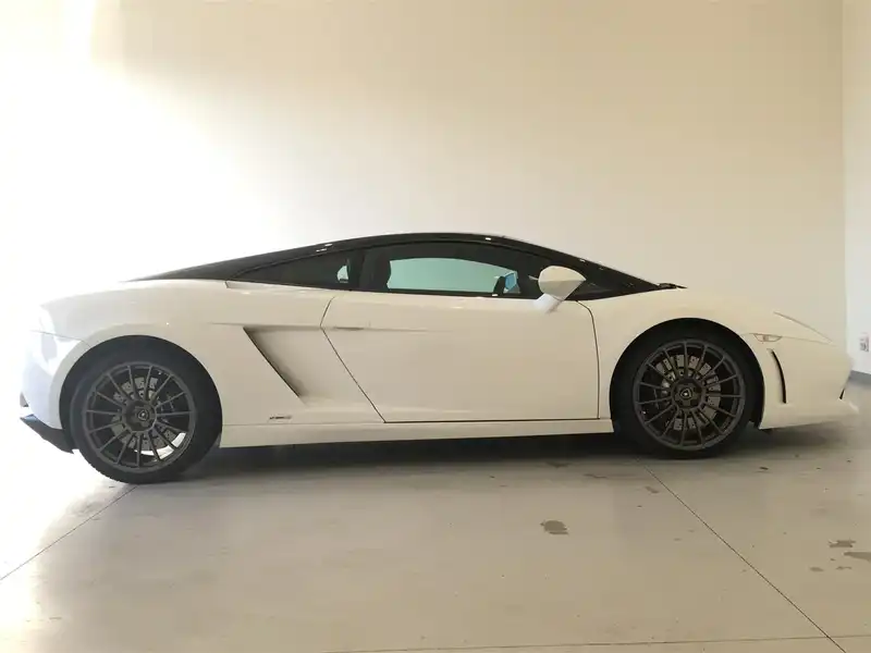 10079180 | カタログ画像：ガヤルド（GALLARDO） ＬＰ５６０－４ ビコローレ 2012年8月 5200cc 外装