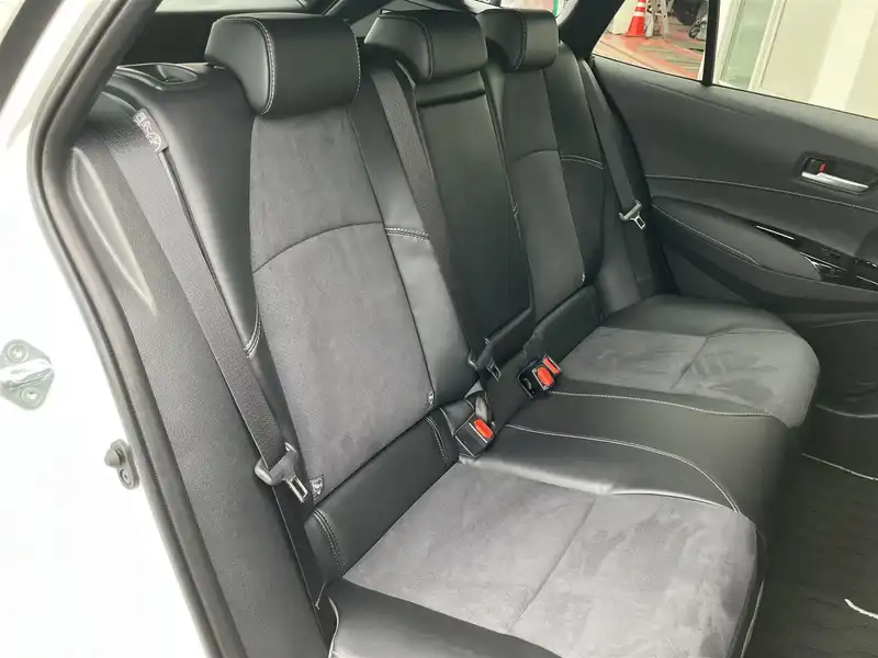 カタログ画像：カローラツーリング（COROLLA TOURING） アクティブスポーツ 2024年4月 6AA-ZWE215W 1800cc プラチナホワイトパールマイカ 燃費24.9km / l 内装