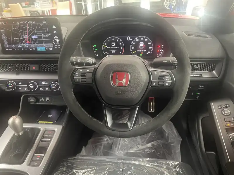 カタログ画像：シビック（CIVIC） タイプＲ レーシングブラックパッケージ 2025年9月 6BA-FL5 2000cc フレームレッド 燃費12.5km / l フロント