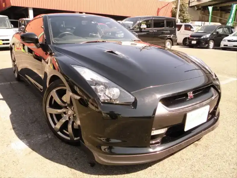 カタログ画像：ＧＴ－Ｒ（GT-R） ＧＴ－Ｒ ブラックエディション 2008年12月 CBA-R35 3800cc スーパーブラック 燃費8.3km / l  メイン（その他）