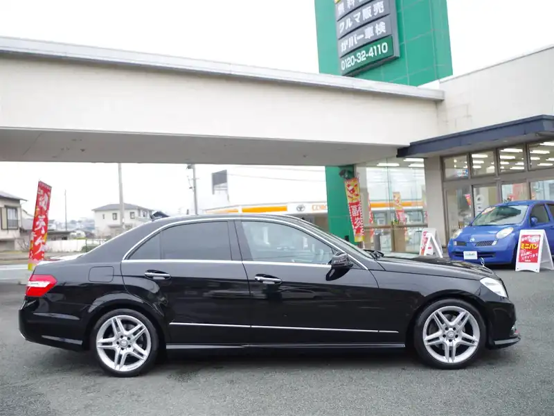 カタログ画像：Ｅクラス（E-CLASS） Ｅ２５０ ブルーエフィシェンシー アバンギャルド 2012年5月 DBA-212047C 1800cc オブシディアンブラック（Ｍ） 燃費12.6km / l 外装