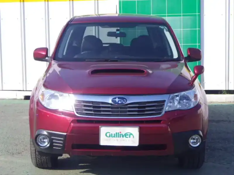 カタログ画像：フォレスター（FORESTER） ２．０ＸＴ ブラックレザーセレクション 2009年1月 CBA-SH5 2000cc カメリアレッド・パール 燃費12.2km / l  フロント