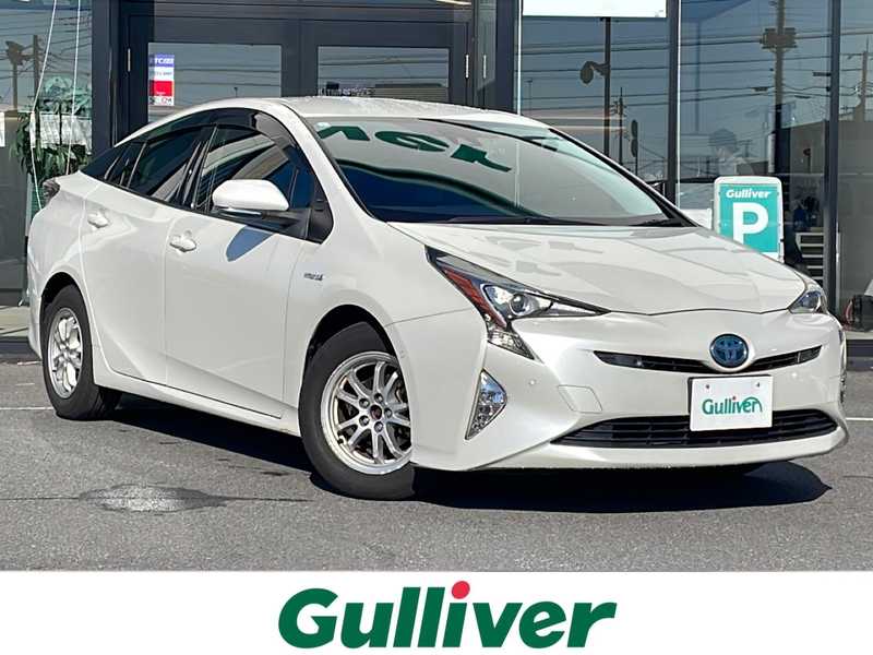 プリウス（トヨタ）の2016年式（平成28年式）の中古車を検索｜【中古車