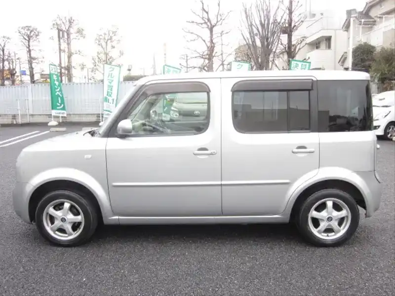 カタログ画像：キューブ（CUBE） ＢＸ 2002年10月 UA-BZ11 1400cc ダイヤモンドシルバー（Ｍ） 燃費16.4km / l  外装