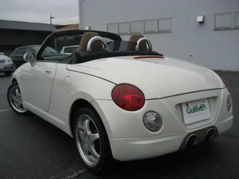 カタログ画像：コペン（COPEN） タンレザーエディション 2008年12月 ABA-L880K 660cc ホワイト 燃費18.0km / l  バック